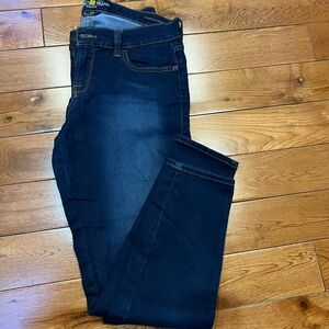 Lucky Brand - size 6 - soft dark - Charlie legging jeans